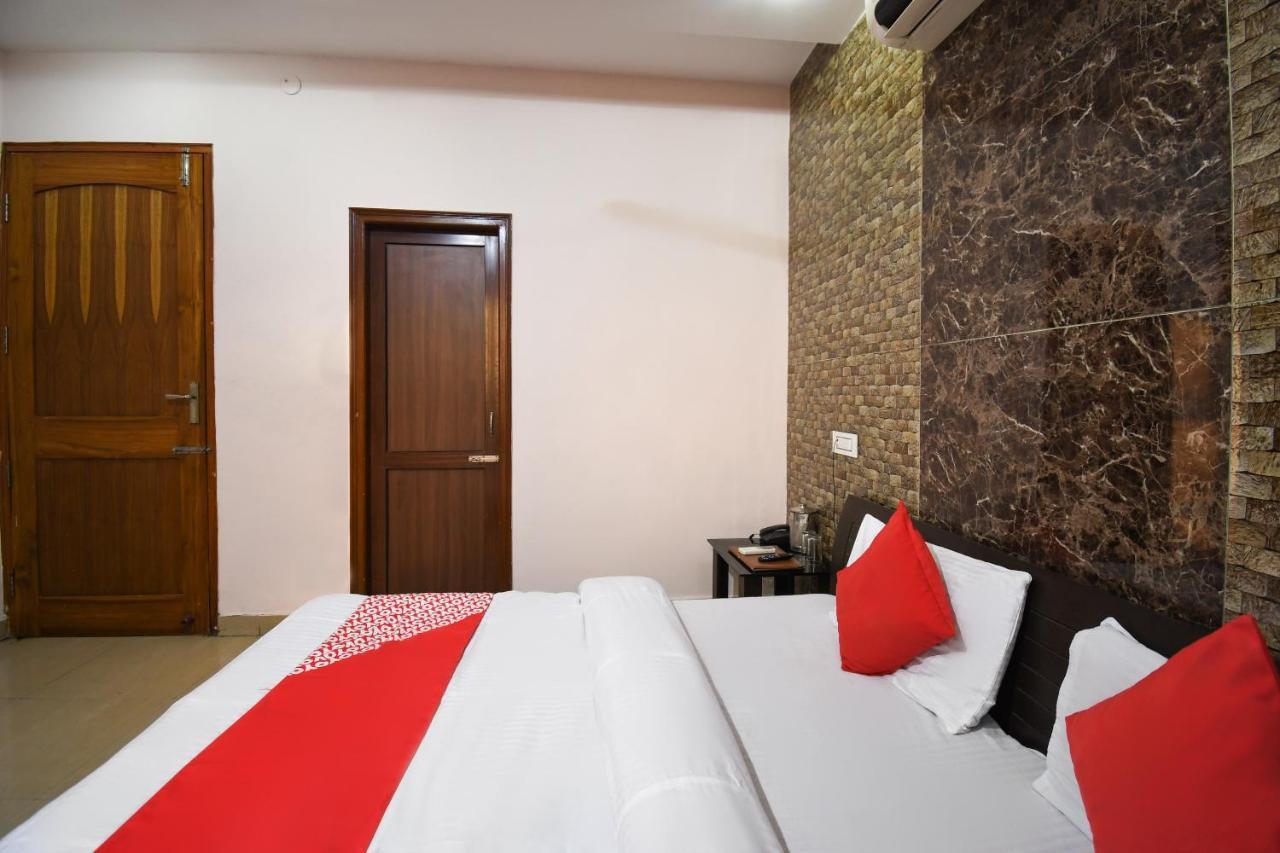 Oyo 67033 Hotel Sahil Plaza Una  Bagian luar foto