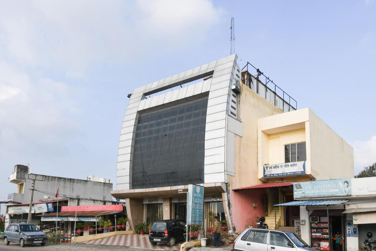 Oyo 67033 Hotel Sahil Plaza Una  Bagian luar foto